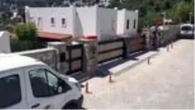 Özdil'in otoparkı yerle bir oldu
