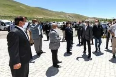 Vali Bilmez, deprem bölgesindeki muhtarlarla bir araya geldi Vali Bilmez, deprem bölgesindeki muhtarlarla bir araya geldi