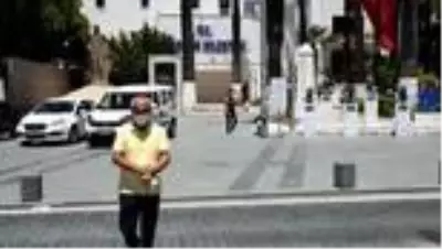 Yoğunluğun az olduğu plajlarda 'sosyal mesafeli' deniz keyfi Yoğunluğun az olduğu plajlarda 'sosyal mesafeli' deniz keyfi