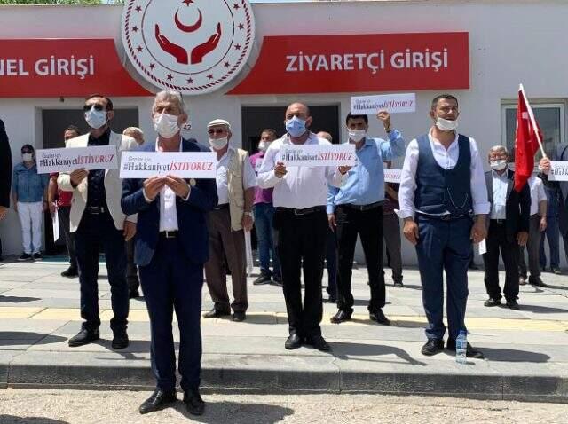 15 Temmuz gazileri ve şehit yakınları, Bakanlık önünde toplanarak eylem yaptı 15 Temmuz gazileri ve şehit yakınları, Bakanlık önünde toplanarak eylem yaptı