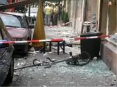 Almanya'da Keup Caddesi'ndeki çivili bomba saldırısının 16. yıl dönümünde anma töreni Almanya'da Keup Caddesi'ndeki çivili bomba saldırısının 16. yıl dönümünde anma töreni