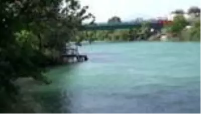 ANTALYA Her gün oğlunun boğulduğu yere gelip, gözyaşı döküyor