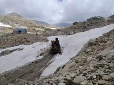 Antalya'nın yayla yollarında kar temizliği Antalya'nın yayla yollarında kar temizliği
