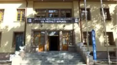 Burhaniye'de eski Hükumet Konağı Büyükşehir Ek Hizmet Binası oldu