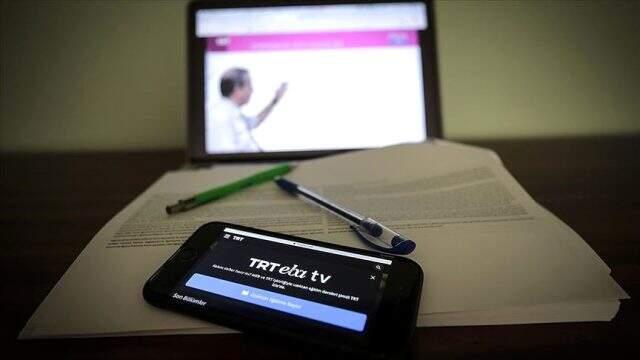 EBA TV lise haftalık ders programı nedir? Ortaokul ders programında bu hafta hangi dersler ve konular var? EBA TV 8 Haziran haftası programı!