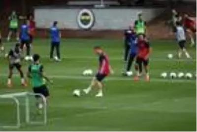 Fenerbahçe'de Tahir Karapınar antrenmana katıldı Fenerbahçe'de Tahir Karapınar antrenmana katıldı