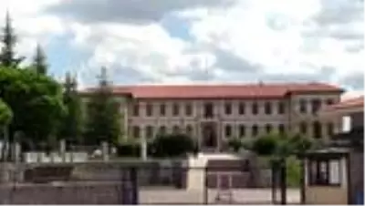 Hitit Kralı Tuthaliya'nın kılıcı İstanbul Havalimanı Müzesi'nde sergilenecek Hitit Kralı Tuthaliya'nın kılıcı İstanbul Havalimanı Müzesi'nde sergilenecek