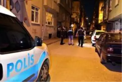 İstediği kızı ailesi vermeyen genç, arkadaşlarıyla birlikte kızın evini bastı İstediği kızı ailesi vermeyen genç, arkadaşlarıyla birlikte kızın evini bastı