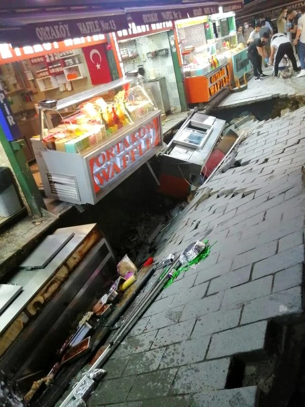 Ortaköy'de kumpircilerin olduğu sokakta çökme: 1 yaralı (1)