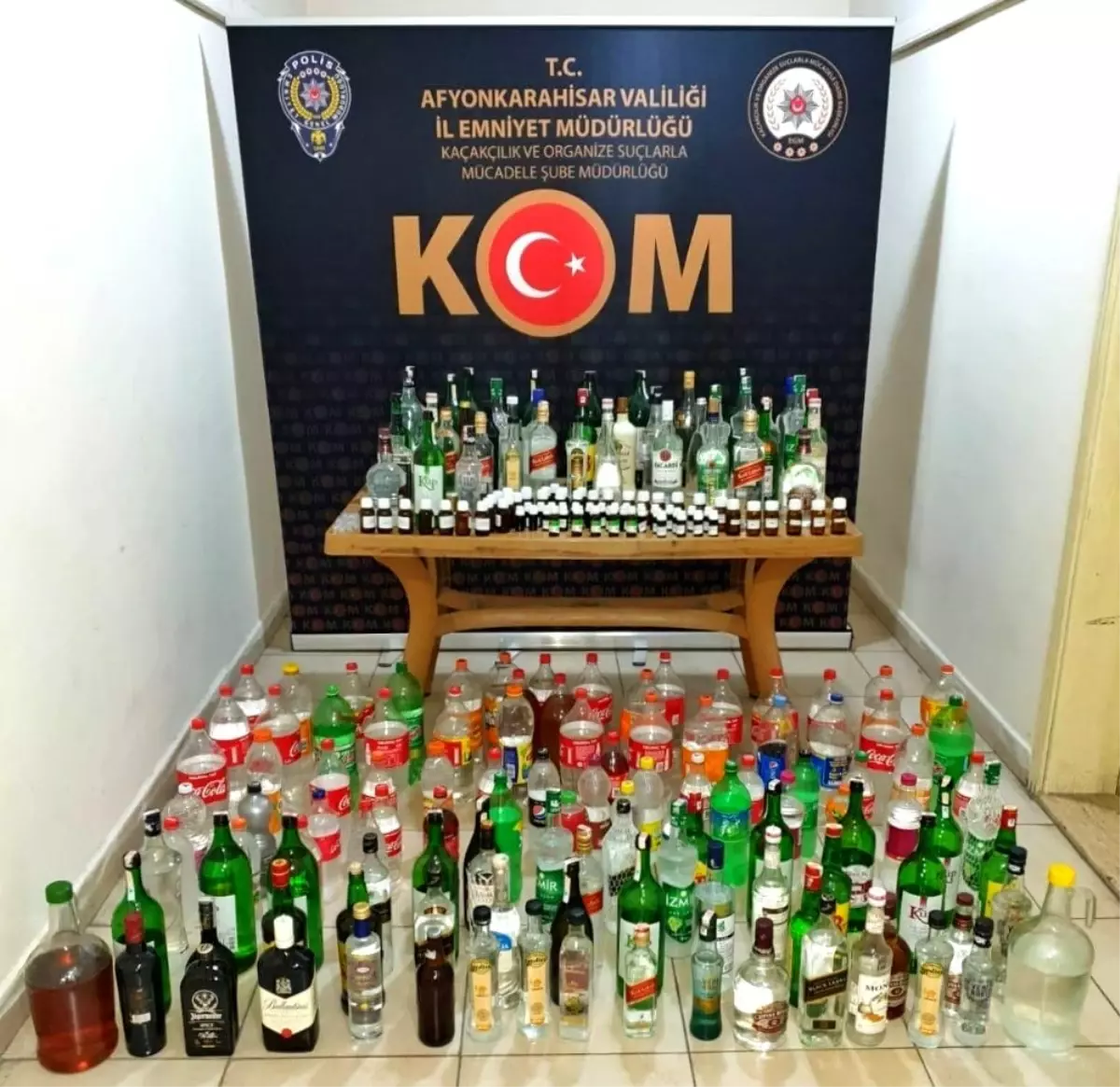 Sahte içki yaparak piyasaya süren 3 kişi gözaltına alındı Haberler