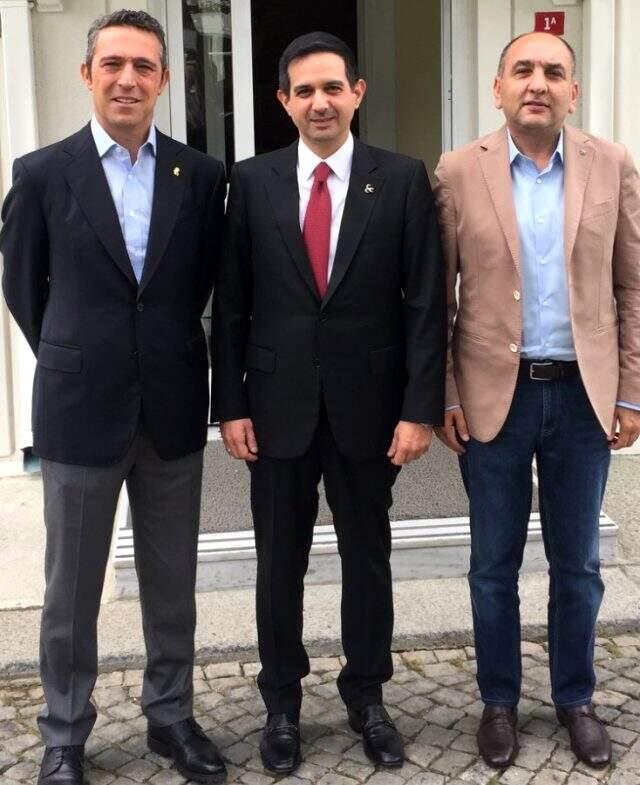 TFF yönetim kurulu üyesi Gürkan Teoman, F.Bahçe ile yaşanan kriz nedeniyle istifa etti TFF yönetim kurulu üyesi Gürkan Teoman, F.Bahçe ile yaşanan kriz nedeniyle istifa etti