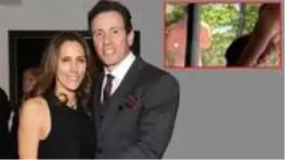 Ünlü sunucu Chris Cuomo, eşinin canlı yayınında çıplak yakalandı Ünlü sunucu Chris Cuomo, eşinin canlı yayınında çıplak yakalandı