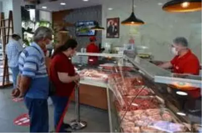 Alanya Halk Et Mağazası'nda bir ayda 12 bin kilogram et satıldı Alanya Halk Et Mağazası'nda bir ayda 12 bin kilogram et satıldı