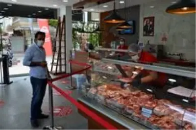 Alanya Halk Et Mağazası'nda bir ayda 12 bin kilogram et satıldı Alanya Halk Et Mağazası'nda bir ayda 12 bin kilogram et satıldı
