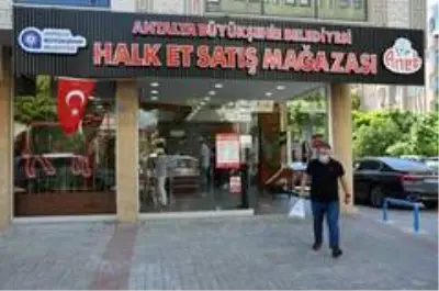 Alanya Halk Et Mağazası'nda bir ayda 12 bin kilogram et satıldı Alanya Halk Et Mağazası'nda bir ayda 12 bin kilogram et satıldı