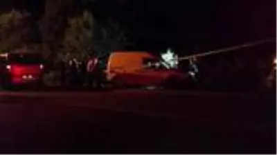 Aracıyla seyir halindeyken kurşunların hedefi olan adam hayatını kaybetti Aracıyla seyir halindeyken kurşunların hedefi olan adam hayatını kaybetti