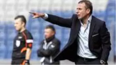 Beşiktaş, eski teknik direktörü Abdullah Avcı için TFF'ye gidiyor Beşiktaş, eski teknik direktörü Abdullah Avcı için TFF'ye gidiyor