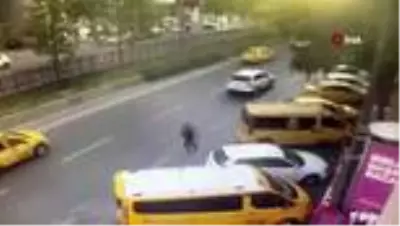 Beyoğlu'nda durdurdukları kişiye tokat atan 2 bekçi açığa alındı Beyoğlu'nda durdurdukları kişiye tokat atan 2 bekçi açığa alındı
