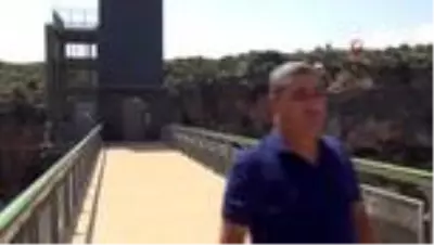 Asansör yapılan Cennet Mağarası'yla ilgili eleştirilere belediyeden yanıt geldi Asansör yapılan Cennet Mağarası'yla ilgili eleştirilere belediyeden yanıt geldi