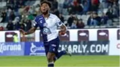 Eski milli futbolcu Colin Kazım, İngiltere'de maruz kaldığı ırkçılığı anlattı: Kelepçelenip yüz üstü yere yatırıldım Eski milli futbolcu Colin Kazım, İngiltere'de maruz kaldığı ırkçılığı anlattı: Kelepçelenip yüz üstü yere yatırıldım
