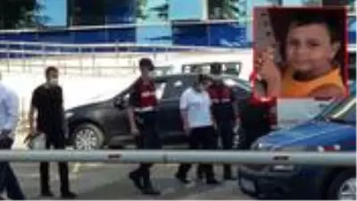 Eymen'in ölümüne neden olan hemşirenin, trafik kurallarını hiçe sayan görüntüleri tepki çekti Eymen'in ölümüne neden olan hemşirenin, trafik kurallarını hiçe sayan görüntüleri tepki çekti