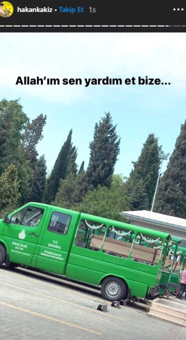 Fenomen Hakan Kakız, Caner Çalışır'ın tabutunun başında gözyaşlarına hakim olamadı Fenomen Hakan Kakız, Caner Çalışır'ın tabutunun başında gözyaşlarına hakim olamadı