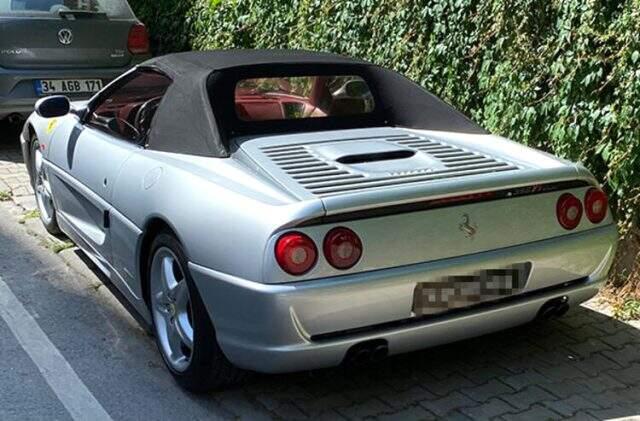 Ferrari'sine alıcı bulamayan Kıvanç Tatlıtuğ'dan flaş hamle Ferrari'sine alıcı bulamayan Kıvanç Tatlıtuğ'dan flaş hamle