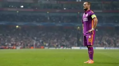 Galatasaray'da yardımcı antrenör olacağı konuşulan Sneijder'den ilk açıklama: Şu an futbolculara rehberlik yapıyorum Galatasaray'da yardımcı antrenör olacağı konuşulan Sneijder'den ilk açıklama: Şu an futbolculara rehberlik yapıyorum
