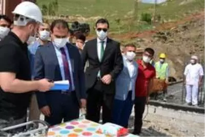 Hakkari'de 401 konutun temeli atıldı Hakkari'de 401 konutun temeli atıldı