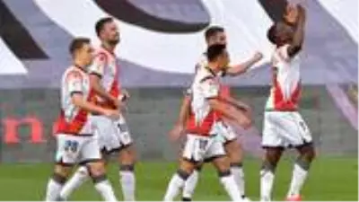 İspanya'da yarım kalan Rayo Vallecano-Albacete maçı, 6 ay sonra tamamlandı İspanya'da yarım kalan Rayo Vallecano-Albacete maçı, 6 ay sonra tamamlandı