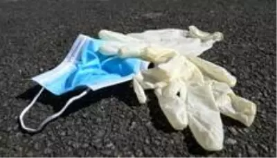 Koronavirüs: Türkiye, maske ve plastik eldiven atıklarıyla nasıl başa çıkıyor? Koronavirüs: Türkiye, maske ve plastik eldiven atıklarıyla nasıl başa çıkıyor?