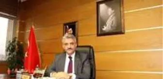 Mehmet Makas kimdir? Mehmet Makas kaç yaşında ve nereli? Mehmet Makas hayatı ve biyografisi! Yeni Erzincan valisi Mehmet Makas kimdir!