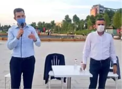 Millet Bahçesi'nde gençlerle yüz yüze Millet Bahçesi'nde gençlerle yüz yüze