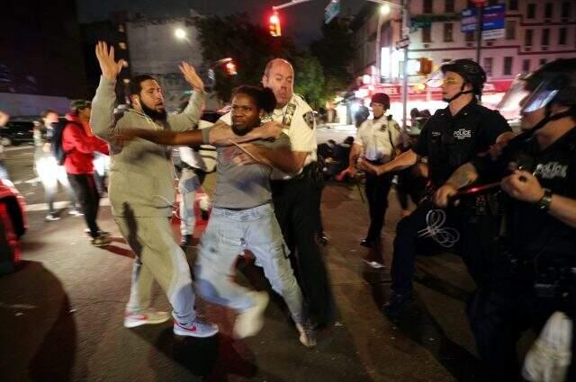 New York'ta polislerin disiplin kayıtları üzerindeki gizlilik kaldırıldı New York'ta polislerin disiplin kayıtları üzerindeki gizlilik kaldırıldı
