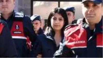 Nişanlısının boğazını keserek öldüren Zehra: Engelliydi, 'Evleniriz ama bana el süremezsin' dedim Nişanlısının boğazını keserek öldüren Zehra: Engelliydi, 'Evleniriz ama bana el süremezsin' dedim