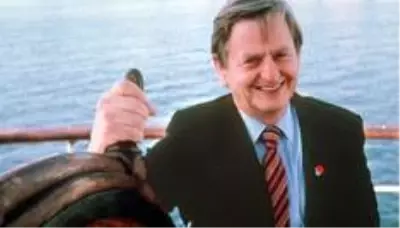 Olof Palme cinayeti: İsveç Başsavcılığı, cinayetin baş şüphelisi 2000'de öldüğü için soruşturmayı... Olof Palme cinayeti: İsveç Başsavcılığı, cinayetin baş şüphelisi 2000'de öldüğü için soruşturmayı...