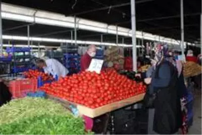 Pazar yerleri normalleşiyor Pazar yerleri normalleşiyor