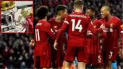 Premier Lig şampiyonluk kupasına, lig henüz tamamlanmadan Liverpool'un adının yazıldığı iddia edildi Premier Lig şampiyonluk kupasına, lig henüz tamamlanmadan Liverpool'un adının yazıldığı iddia edildi