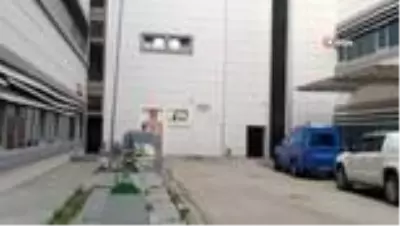 Silahla oynayan çocuk silahın ateş alması sonucu hayatını kaybetti Silahla oynayan çocuk silahın ateş alması sonucu hayatını kaybetti