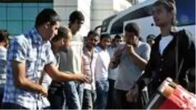 Son dakika: İçişleri Bakanlığı, valiliklere gönderdiği yazıda asker uğurlama konusunda yasağa uymayanlara işlem yapılmasını istedi Son dakika: İçişleri Bakanlığı, valiliklere gönderdiği yazıda asker uğurlama konusunda yasağa uymayanlara işlem yapılmasını istedi