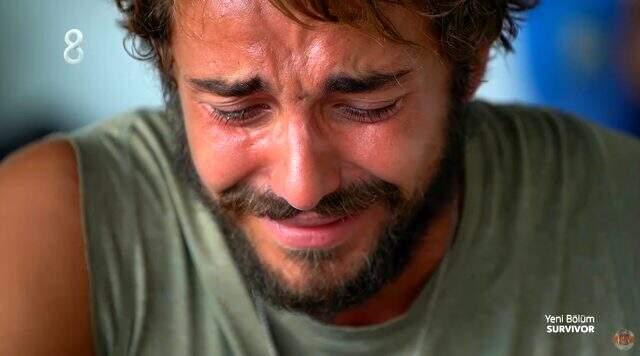 Survivor'da iletişim ödülünü kazanarak aileleriyle konuşan yarışmacılar gözyaşlarına boğuldu Survivor'da iletişim ödülünü kazanarak aileleriyle konuşan yarışmacılar gözyaşlarına boğuldu