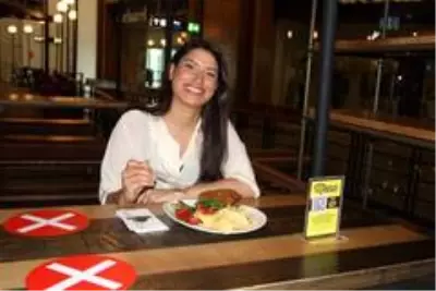 Türkiye'de bir ilk! İstanbul Havalimanı'nda yolcular yiyecek içecek siparişlerini QR koduyla verecek Türkiye'de bir ilk! İstanbul Havalimanı'nda yolcular yiyecek içecek siparişlerini QR koduyla verecek