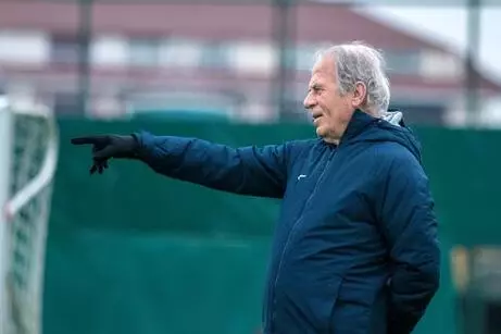 Yabancı kuralı değişikliğine Mustafa Denizli'den sert tepki: Artılı sistem uygulayanın zekası yoktur Yabancı kuralı değişikliğine Mustafa Denizli'den sert tepki: Artılı sistem uygulayanın zekası yoktur