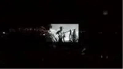 Bursa'da 'arabalı sinema' etkinliği düzenlendi Bursa'da 'arabalı sinema' etkinliği düzenlendi