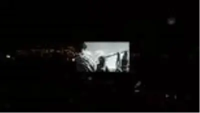 Bursa'da 'arabalı sinema' etkinliği düzenlendi Bursa'da 'arabalı sinema' etkinliği düzenlendi
