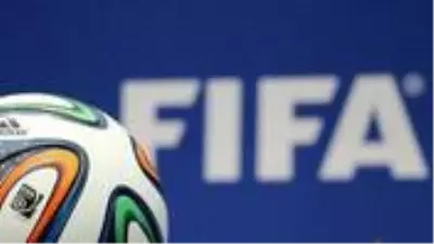 FIFA, yaz transfer döneminin erken başlatılabileceğini açıkladı FIFA, yaz transfer döneminin erken başlatılabileceğini açıkladı