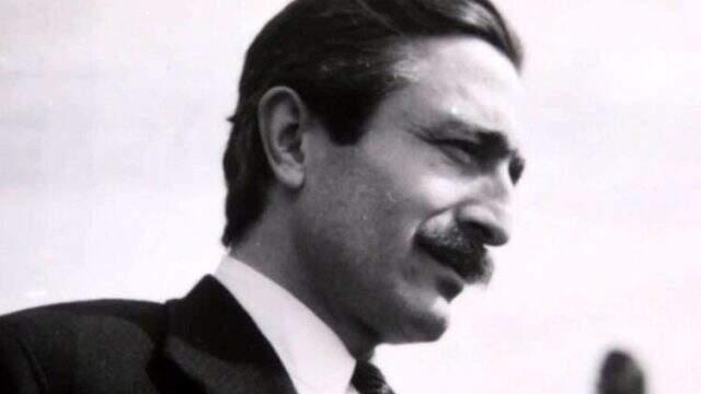 Özdemir Asaf kimdir? Özdemir Asaf eserleri nelerdir? Özdemir Asaf hayatı ve biyografisi! Ünlü şair Özdemir Asaf!