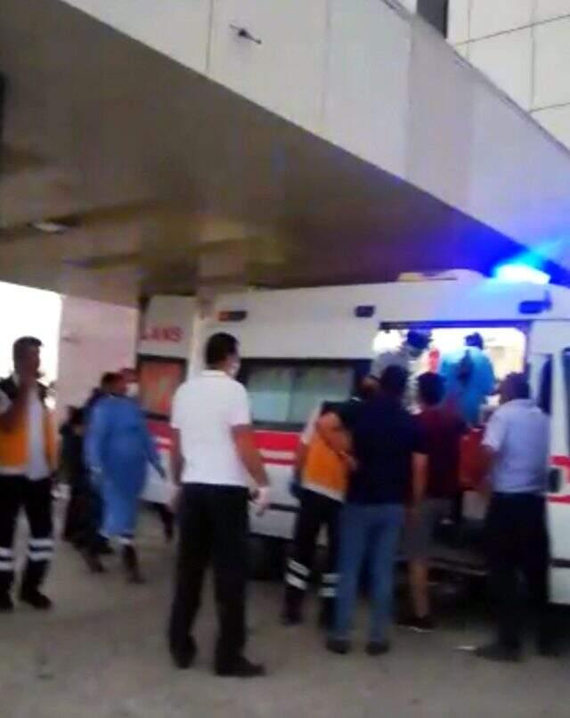 Psikolojik sorunları olan kişi önce annesini, ardından 2 bekçi ve 1 polisi vurdu Psikolojik sorunları olan kişi önce annesini, ardından 2 bekçi ve 1 polisi vurdu