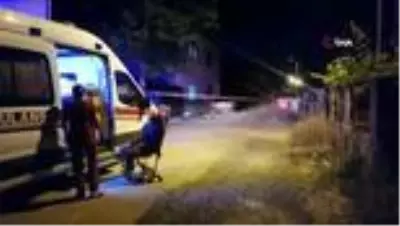 Psikolojik sorunları olan kişi önce annesini, ardından 2 bekçi ve 1 polisi vurdu Psikolojik sorunları olan kişi önce annesini, ardından 2 bekçi ve 1 polisi vurdu
