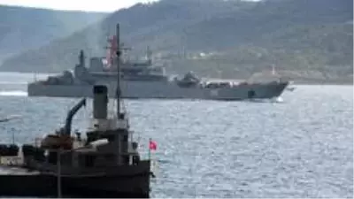 Son Dakika | Rus savaş gemisi 'Novocherkassk' Çanakkale Boğazı'ndan geçti Son Dakika | Rus savaş gemisi 'Novocherkassk' Çanakkale Boğazı'ndan geçti